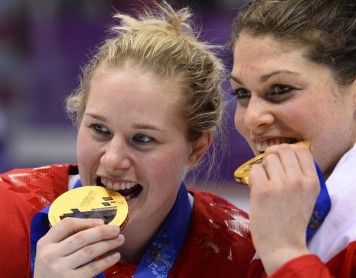 Canadá prolonga su dominio en el hockey femenino con su cuarto oro seguido