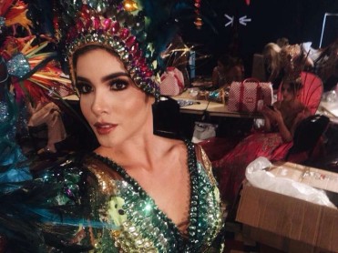 Daniela Cepeda destacó con traje típico en el Miss Universo