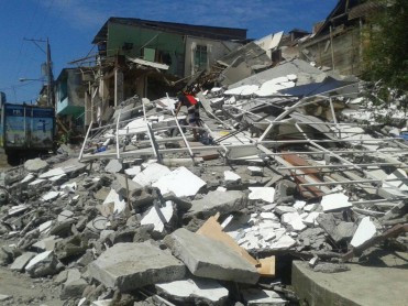Viviendas en Bahía de Caráquez quedaron en escombros