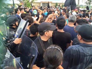 Habitantes de Galápagos reactivan las protestas en las islas