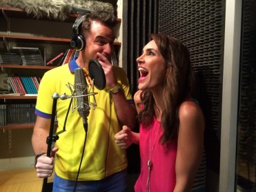 Revisa en imágenes como fue el tras cámaras de la promo de After Office