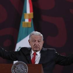 El presidente de México, Andrés Manuel López Obrador, participa este jueves durante su conferencia matutina en Palacio Nacional, en Ciudad de México.