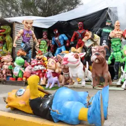 Miércoles 27 de diciembre de 2023. Venta de monigotes en Quito.