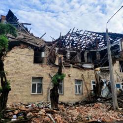 Ciudad ucraniana de Járkov, tras ser destruida en un ataque nocturno con drones rusos.