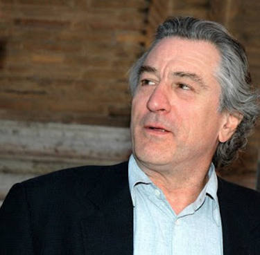 Robert de Niro busca casa en N.Y después de que la suya se incendiara