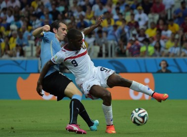 Costa Rica gana 3-1 a Uruguay