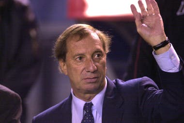 Carlos Bilardo tiene coronavirus