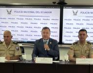 La rueda de prensa de la cúpula policial junto al ministro del Interior, Juan Zapata Silva.