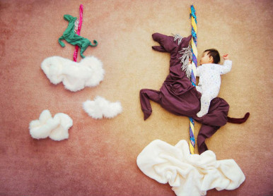 Las mejores poses de un bebé durmiendo llevadas a tiernas escenas