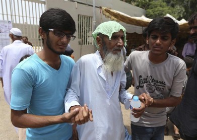 El intenso calor en Karachi deja más de ochocientos muertos