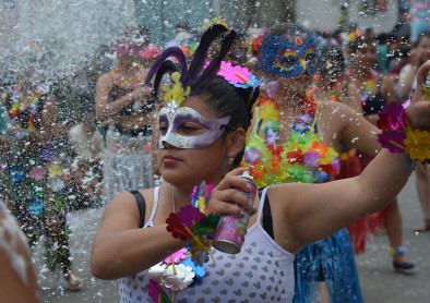 Gualaceo danza al son del &#039;Taita Carnaval&#039;