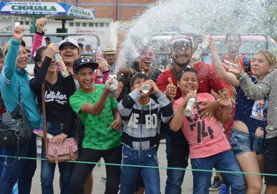 Gualaceo danza al son del &#039;Taita Carnaval&#039;