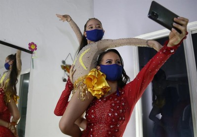 Centenares de bailarines se unen por un récord Guinness