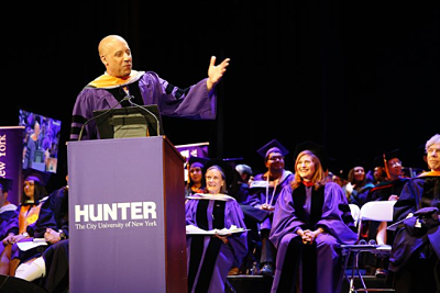 Vin Diesel recibe doctorado Honoris Causa en la U. Hunter