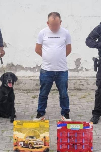 Imagen del hombre que fue capturado con droga líquida en unos calendarios en Ambuquí, Imbabura.