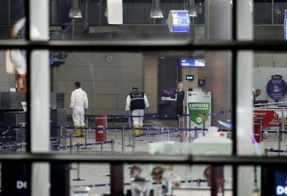 Conmoción en aeropuerto de Estambul tras explosiciones y tiroteo