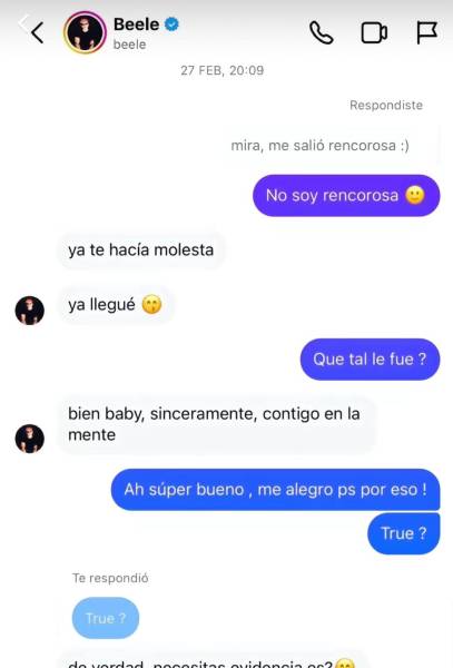 Capturas de pantalla de la conversación entre Beéle y Thania
