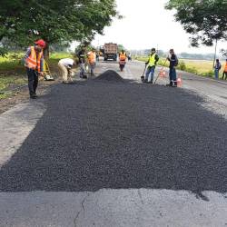 Rehabilitación de la vía E491 Babahoyo–Montalvo.