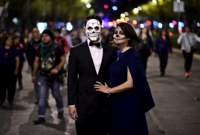 &quot;La Catrina&quot;: el impresionante desfile de miles de calaveras en Ciudad de México en honor a &quot;la muerte elegante&quot;