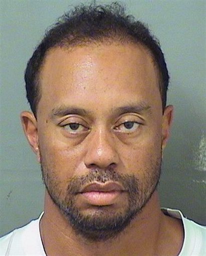 Tiger Woods aclara que estaba dormido al volante por un medicamento