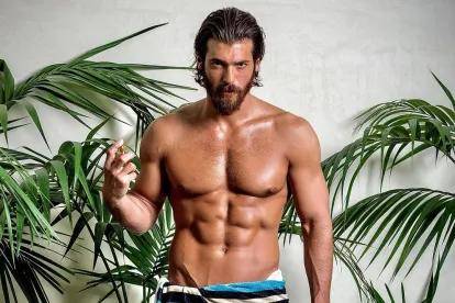 Imagen difundida en redes sociales de Can Yaman.