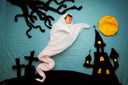 Las mejores poses de un bebé durmiendo llevadas a tiernas escenas