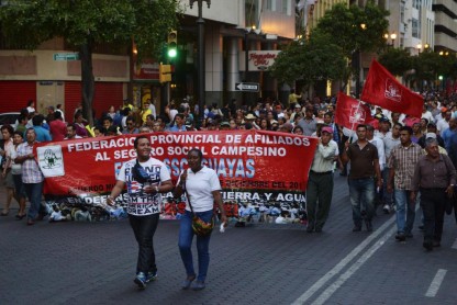 Así se dieron las marchas a favor y en contra del Gobierno en Quito y Guayaquil