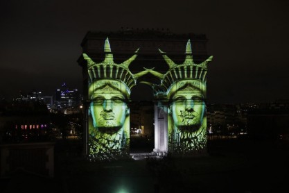 El mundo recibe 2019 con fuegos artificiales y festejos