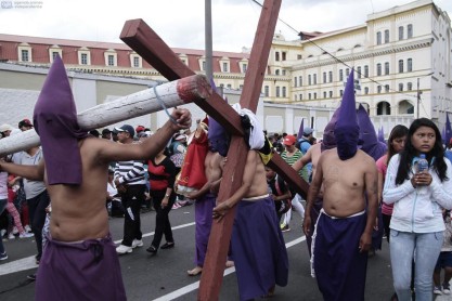 Así se vivió la procesión &quot;Jesús del Gran Poder&quot; en Quito