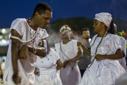 El mundo recibe 2019 con fuegos artificiales y festejos