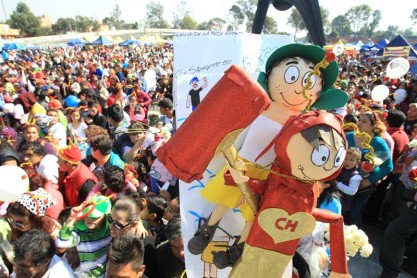 Así se vivió el funeral del gran 'Chespirito' en el estadio Azteca de México