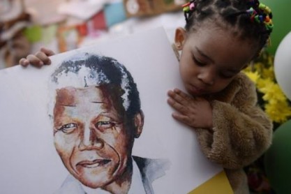 Nelson Mandela, el &#039;héroe de la democracia sudafricana&#039;, muere a los 95 años