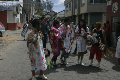 Alegre &#039;Diablada Pillareña&#039; da bienvenida a 2016