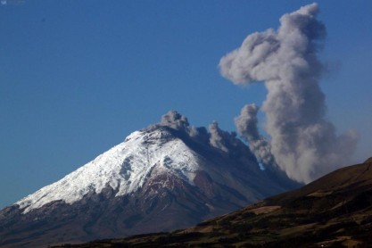 Volcán Cotopaxi amaneció con ligera actividad