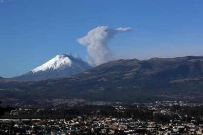 Volcán Cotopaxi amaneció con ligera actividad