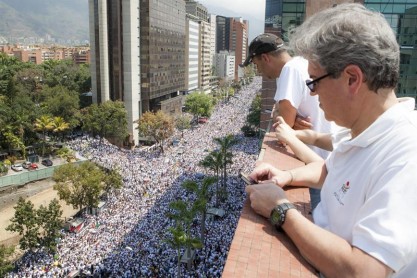 López se entrega a la Guardia Nacional Venezolana