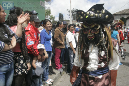 Alegre &#039;Diablada Pillareña&#039; da bienvenida a 2016