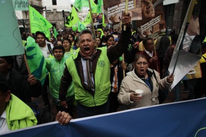 Así se dieron las marchas a favor y en contra del Gobierno en Quito y Guayaquil