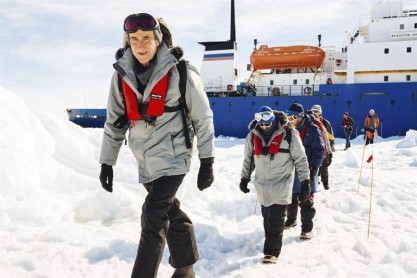 Pasajeros del barco ruso viajan hacia Tasmania tras su rescate