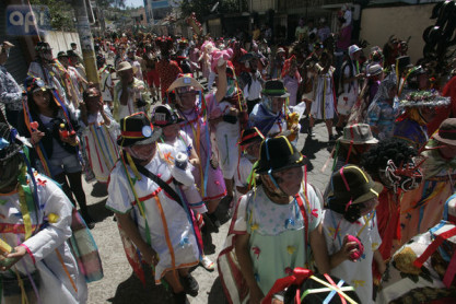 Alegre &#039;Diablada Pillareña&#039; da bienvenida a 2016