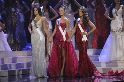 La colombiana Paulina Vega se corona como la actual Miss Universo