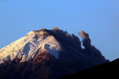 Volcán Cotopaxi amaneció con ligera actividad