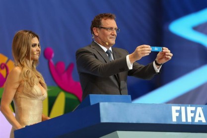 Fernanda Lima deslumbró en el sorteo del Mundial