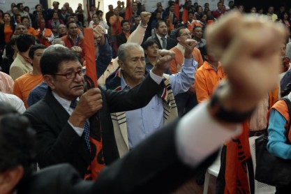 Izquierda Democrática entrega 300 mil firmas para calificar como partido