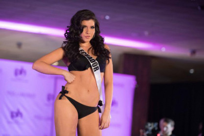 Daniela Cepeda destacó con traje típico en el Miss Universo
