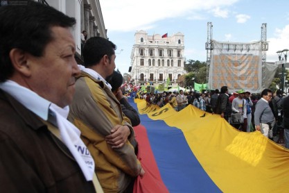 Así se dieron las marchas a favor y en contra del Gobierno en Quito y Guayaquil