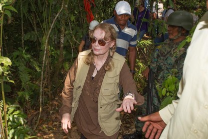 Mia Farrow dice que el nombre de Chveron le hace "sentir náuseas"