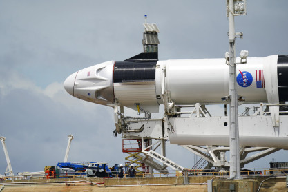 SpaceX lanza a dos astronautas al espacio