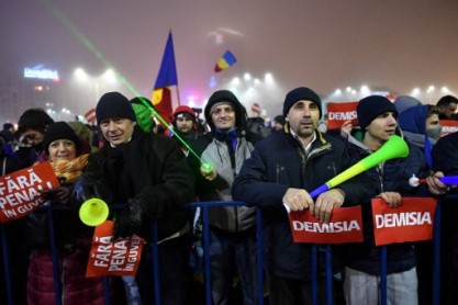 Gobierno rumano, bajo presión ante nuevas manifestaciones