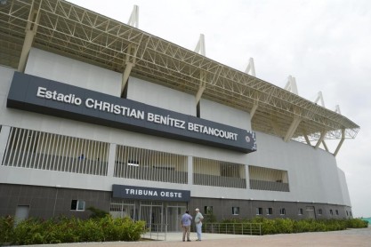 Se inauguró el estadio “Christian Benítez” en el parque Samanes